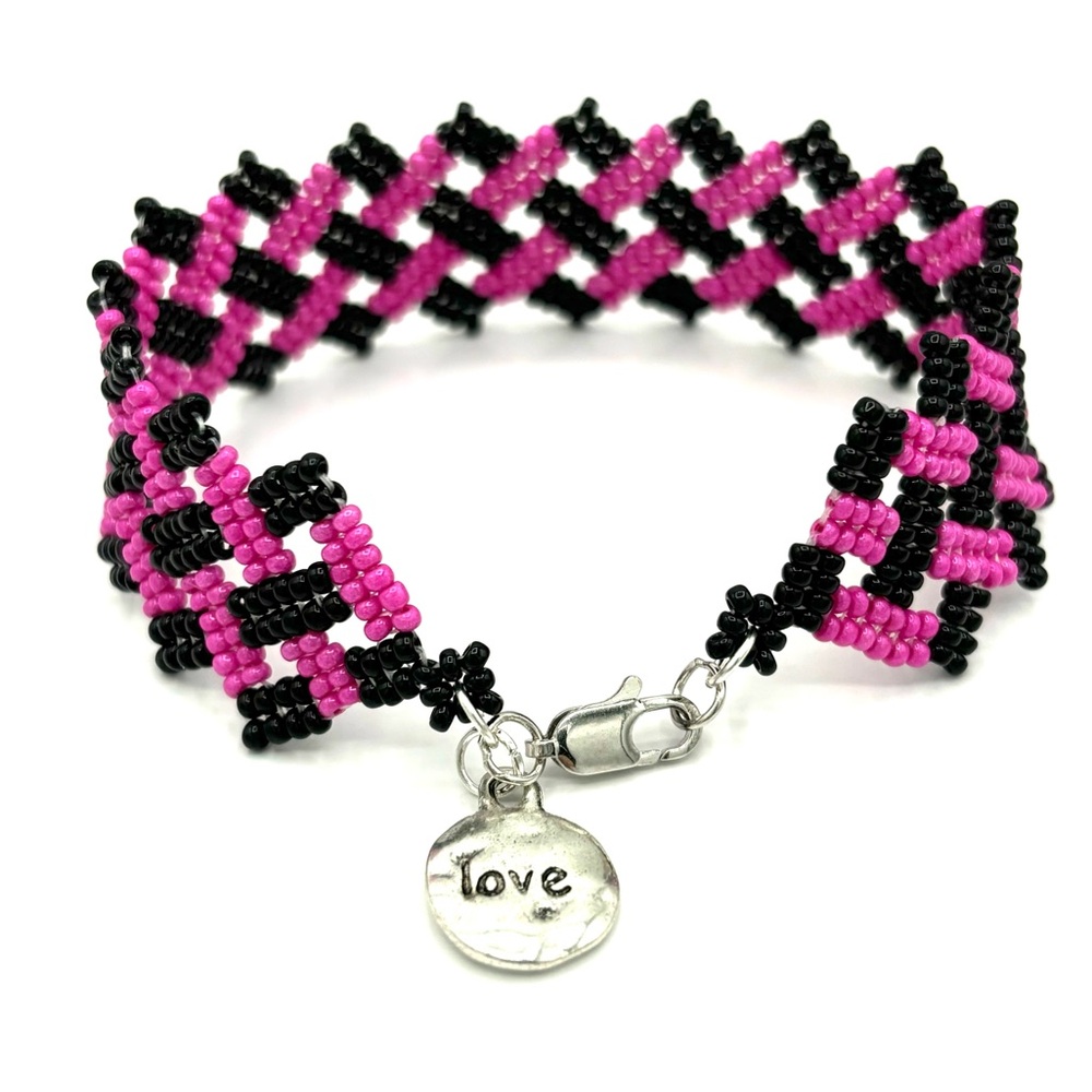 Hand Crafted Basket Weave Beaded Bracelet Fuchsia and Black - Picture 3 of 10